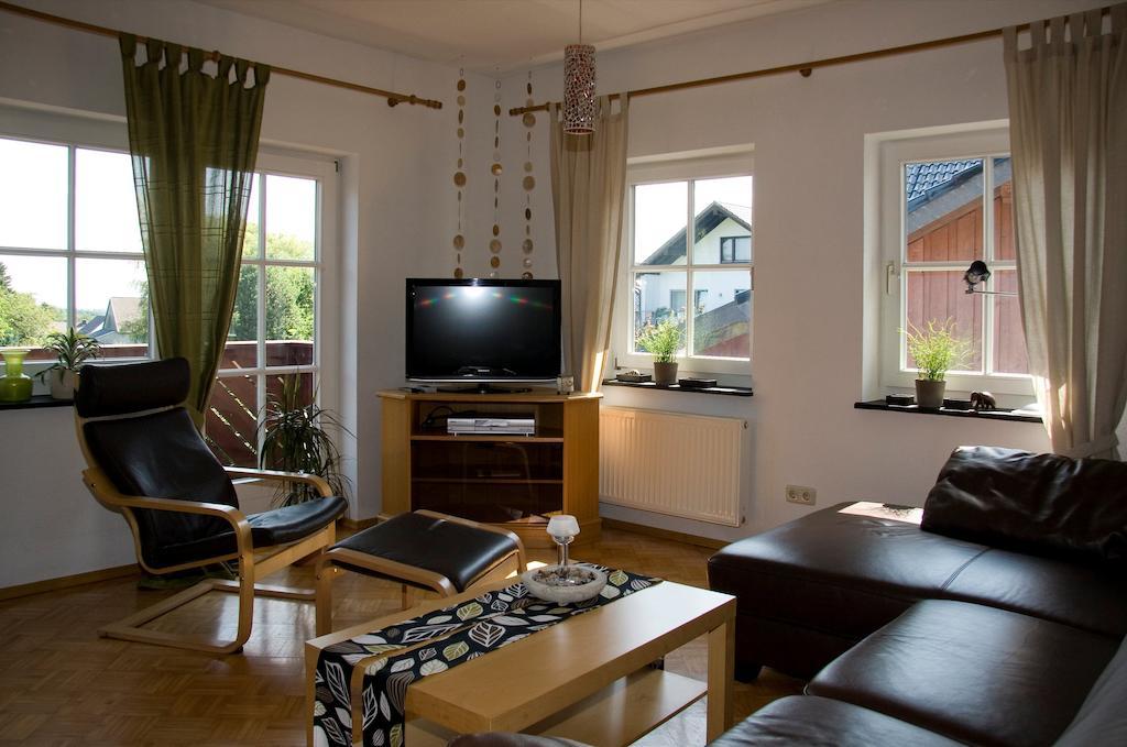 Ferienhaus Ginsterbluete Шлайден Стая снимка